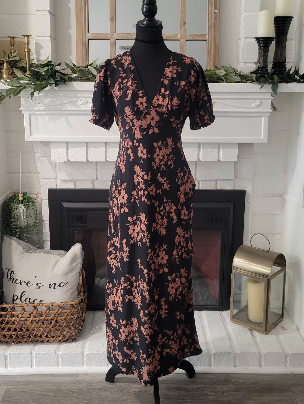 Dark Romance Black Floral Print Empire Waist Short Puff Sleeve Midi Dress Xs
